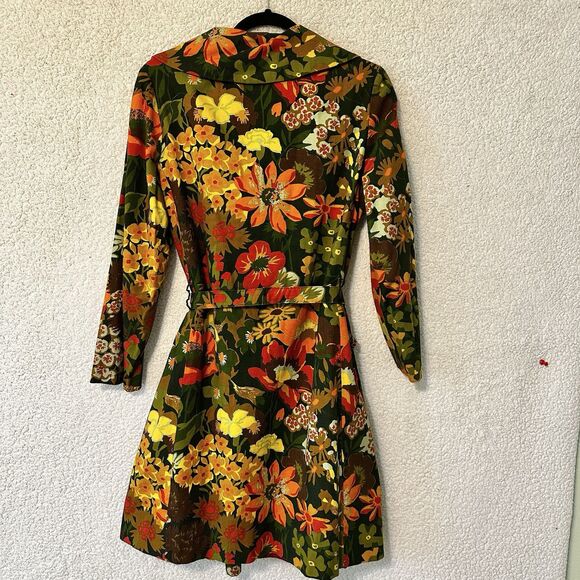 Travel Coat Travelcoats by Naman in a Flower Power Hippie Nylon 1970s Fashion - Picture 13 of 16